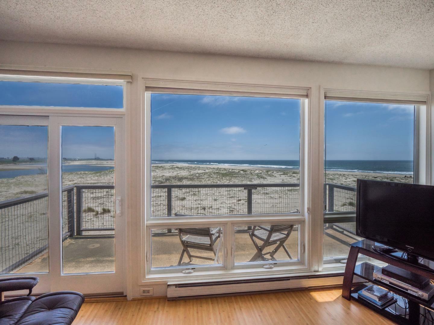 Property Photo:  69 Pelican Point  CA 95076 