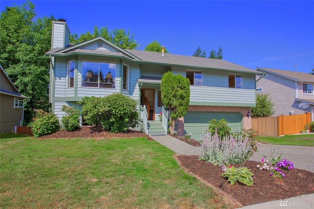 Property Photo:  17116 37th Ave W  WA 98037 