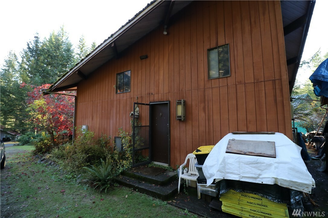 Property Photo:  191 N Potlatch Dr  WA 98548 