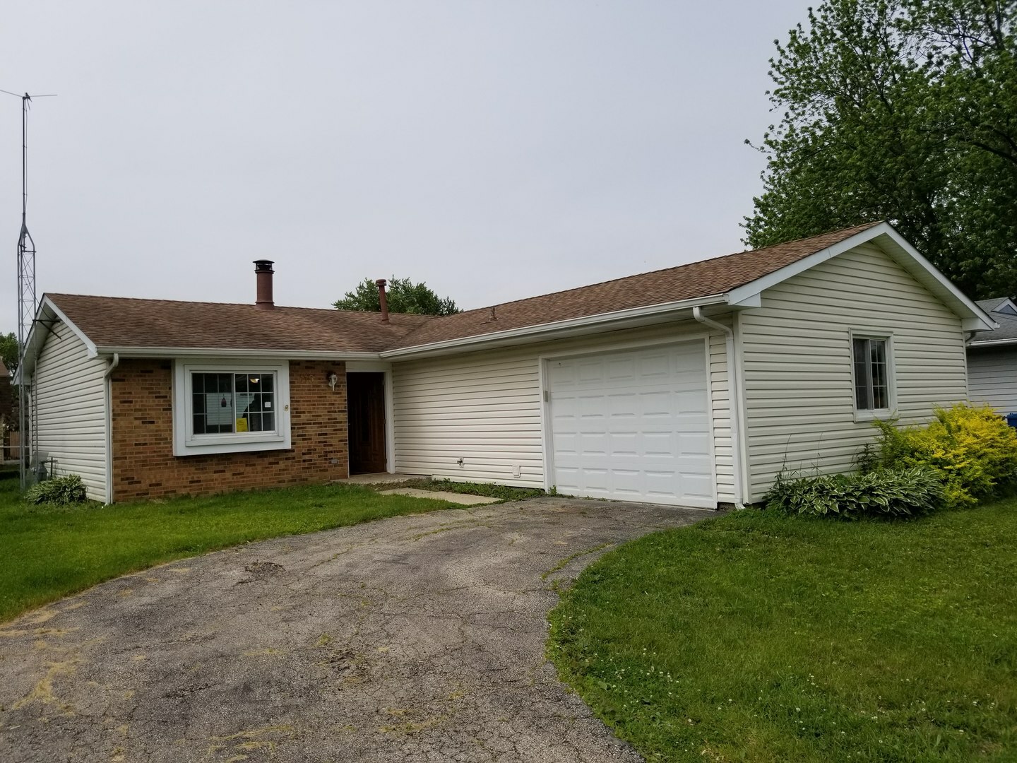 Property Photo: 119 Poplar Street IL 60139