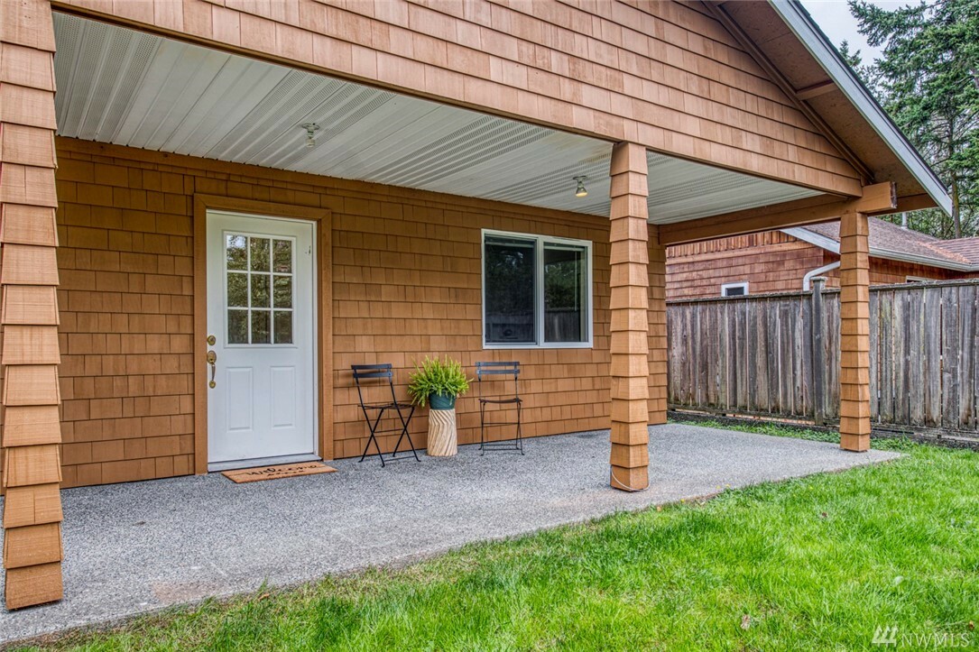 Property Photo:  1775 31st St  WA 98368 