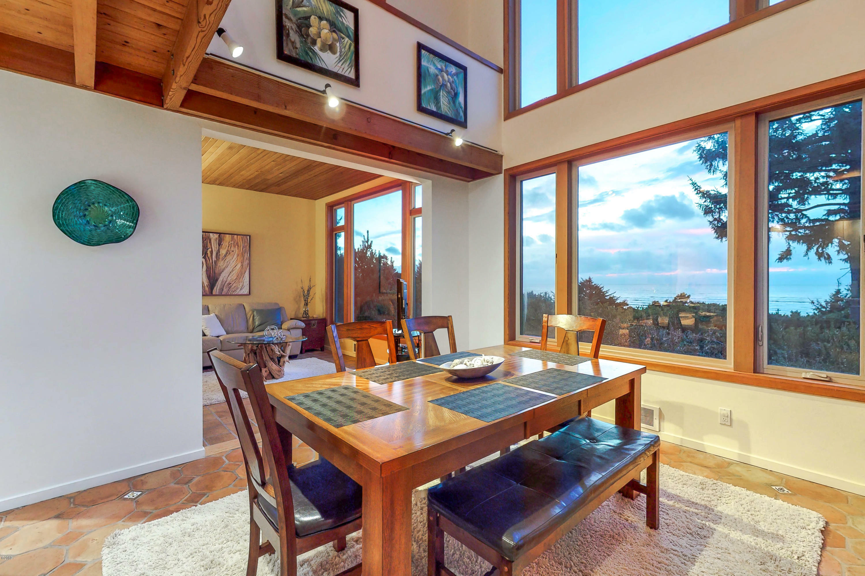 Property Photo:  2738 SW Breakers Drive  OR 97394 