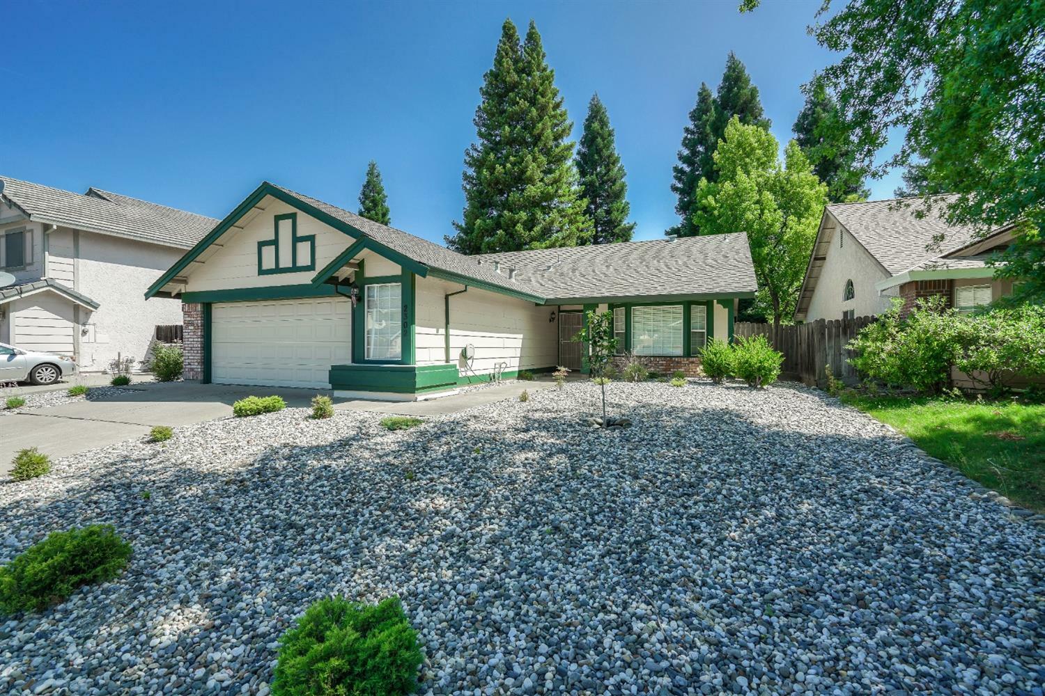 Property Photo: 2302 Aldridge Lane CA 95747