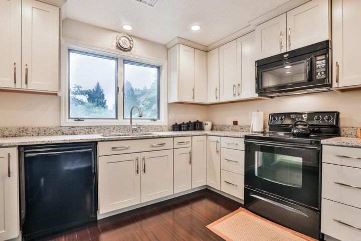 Property Photo:  65 Victoria Street 43  NH 03104 