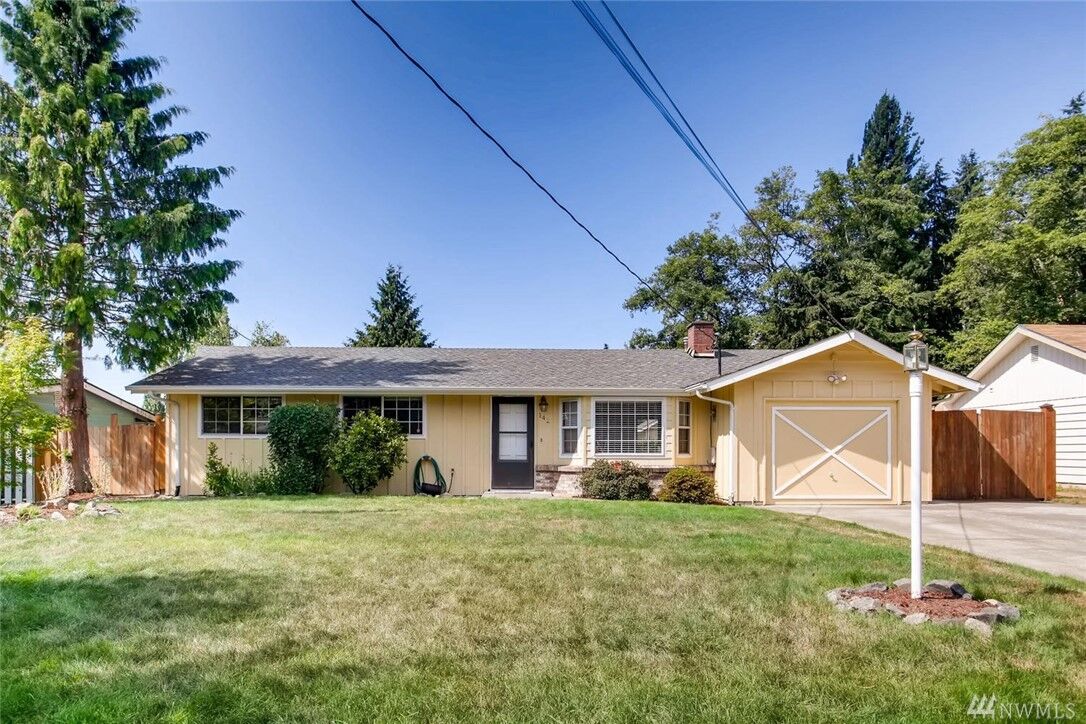 Property Photo:  142 SW 304th St  WA 98023 