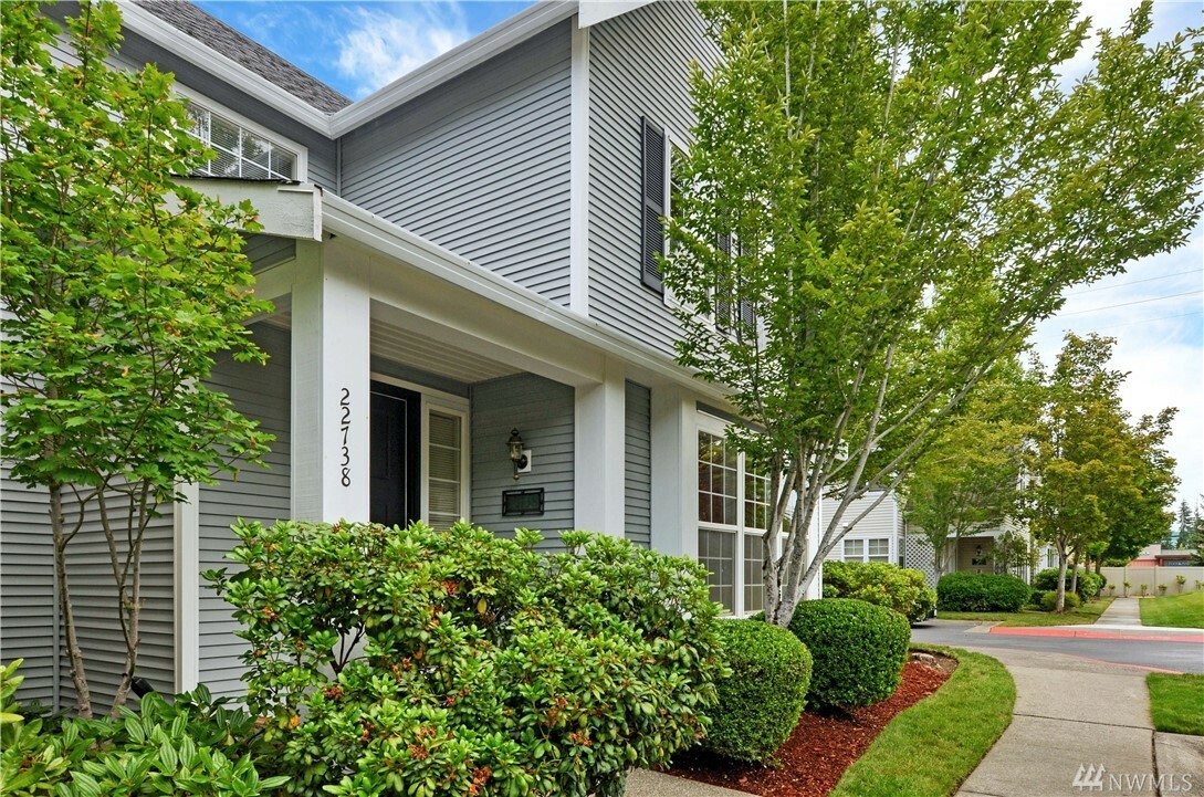 Property Photo: 22738 NE 4th Place WA 98074