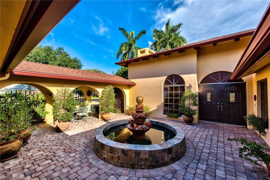 Property Photo:  420 Widgeon Pt  FL 34105 