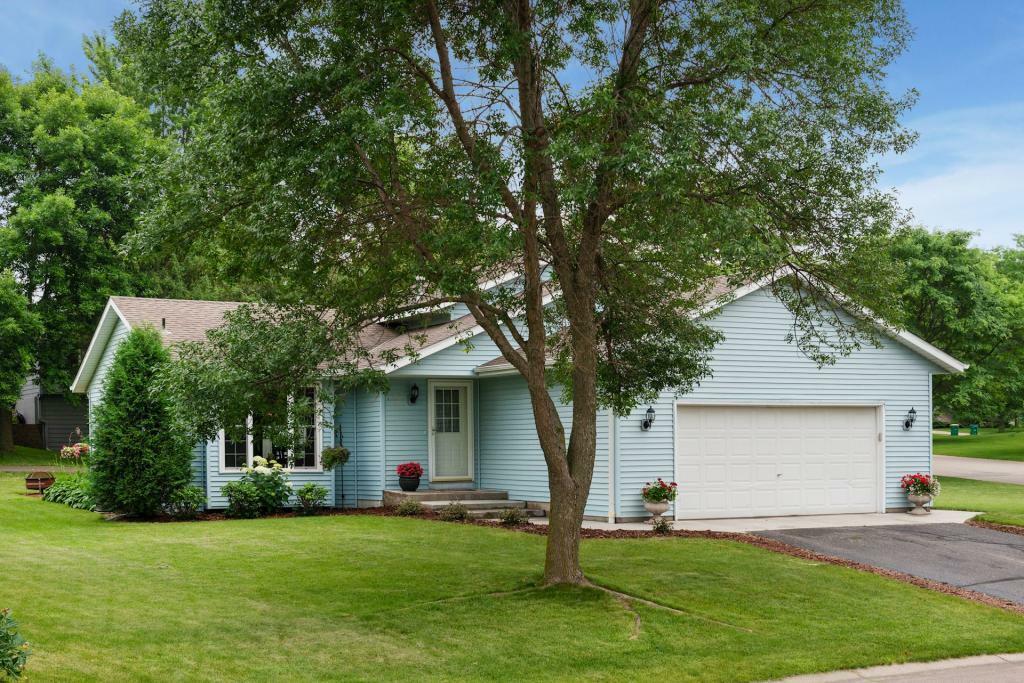 Property Photo: 621 Koehnen Circle MN 55318