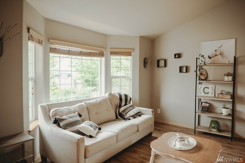 Property Photo: 18568 96th Avenue E WA 98375