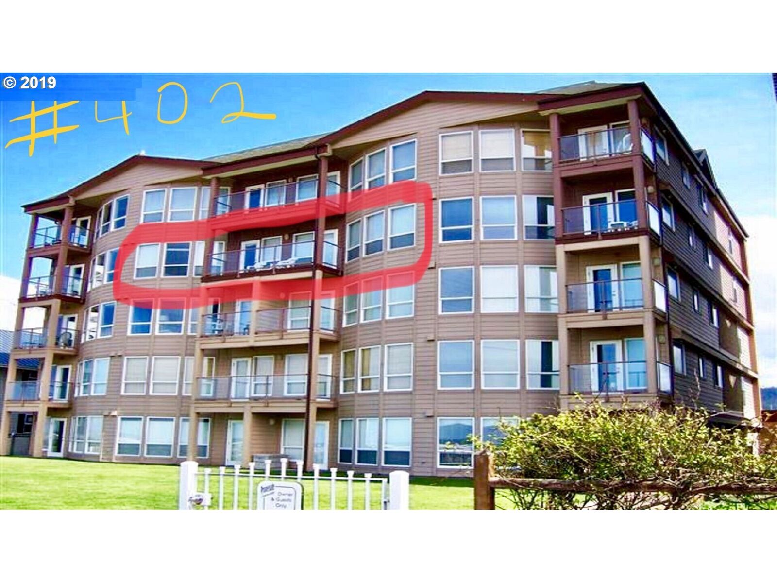 Property Photo:  361 S Prom 402  OR 97138 