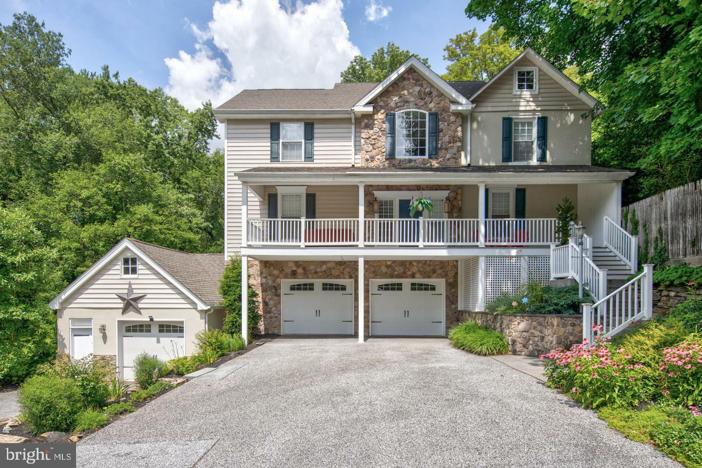 Property Photo: 7 Shepherds Lane PA 19086