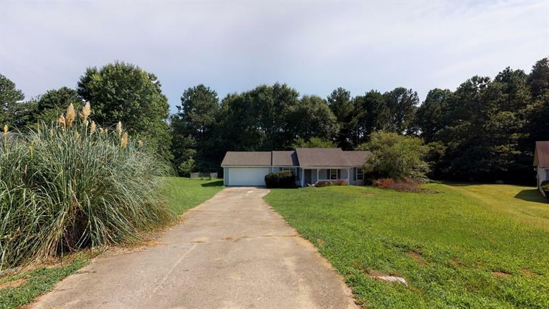 Property Photo: 40 Rolling Ridge Court 30016
