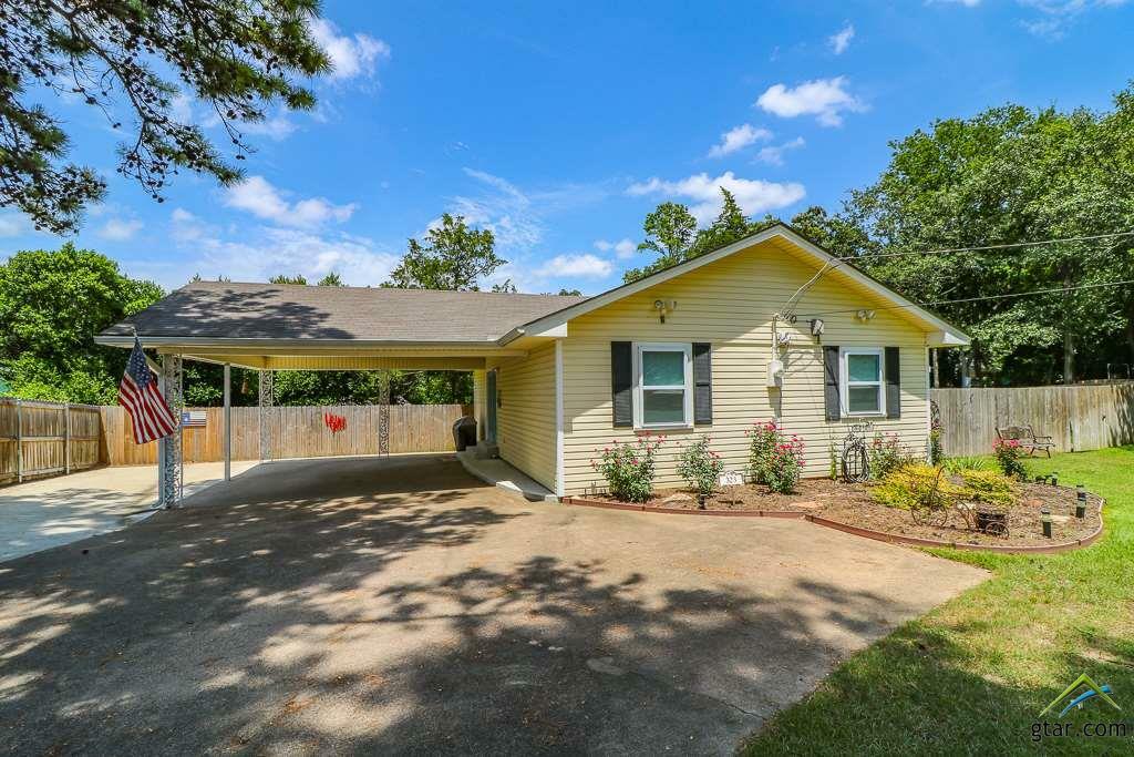 Property Photo:  323 Rustic Rd  TX 75771 