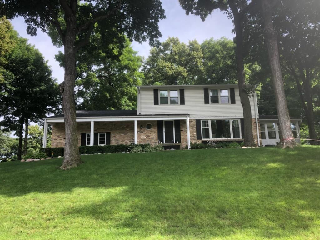 Property Photo: 17050 Hampton Court MN 55345