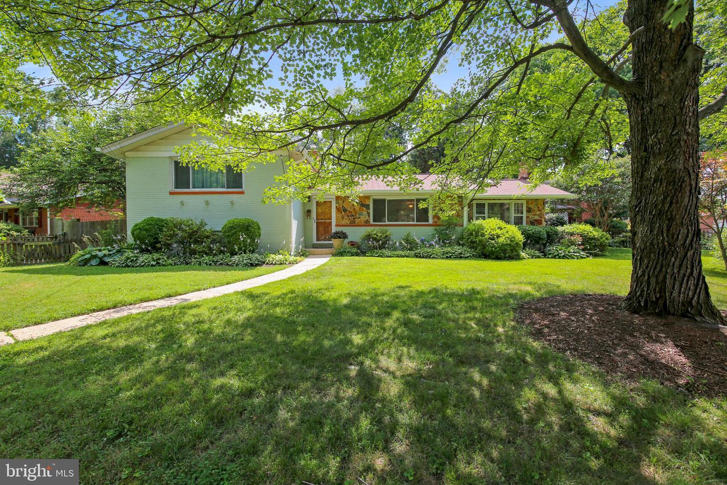 10414 Hutting Place  Silver Spring MD 20902 photo