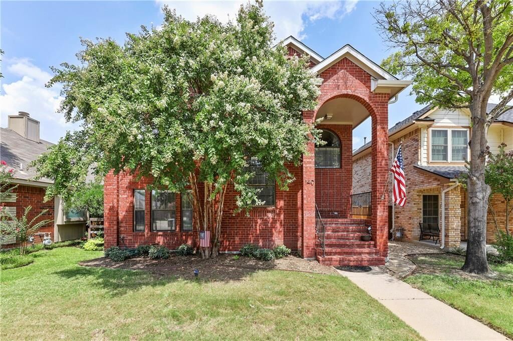 Property Photo: 140 Summer Place Drive TX 75019
