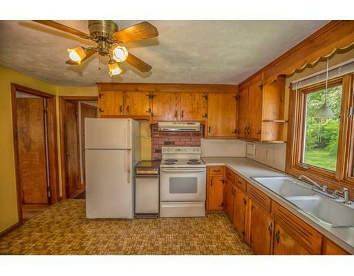 Property Photo: 636 Parker St MA 01028