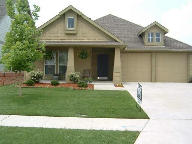 Property Photo: 9832 Meadow Rue Drive TX 75072