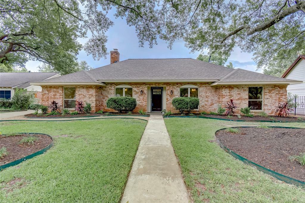 Property Photo:  2710 Stetson Lane  TX 77043 