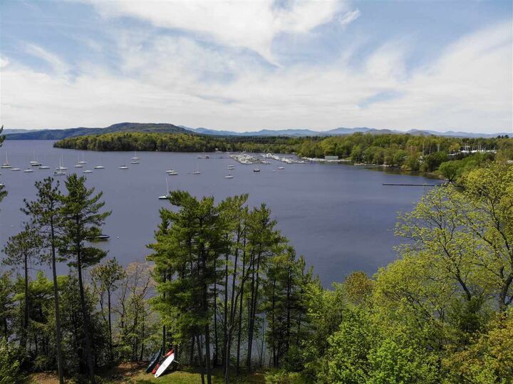 Property Photo:  269 Thorpe Cove Road  VT 05445 