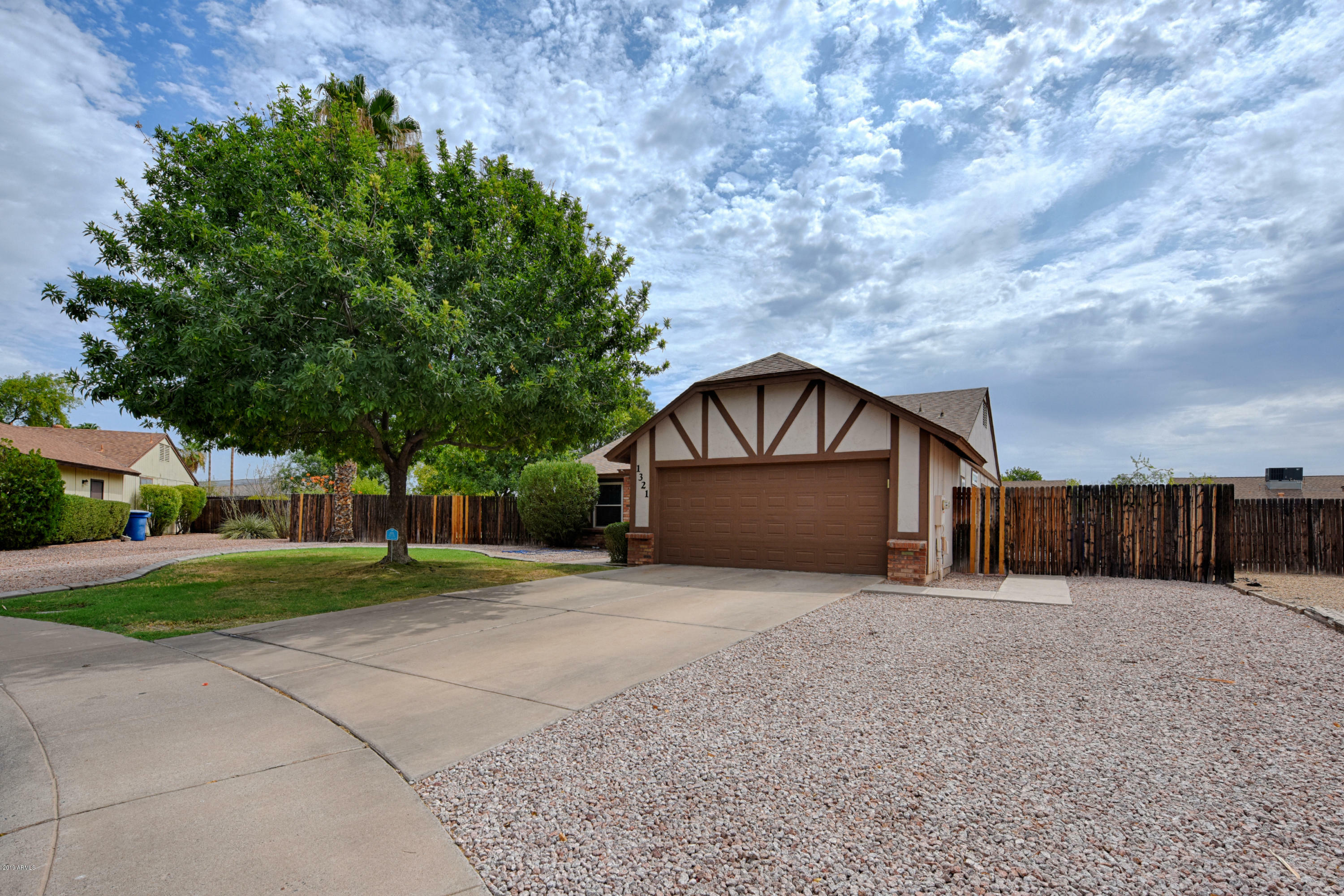 Property Photo:  1321 N Bonarden Lane  AZ 85226 