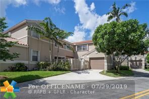 Property Photo: 10916 Longboat Dr 10916 FL 33026