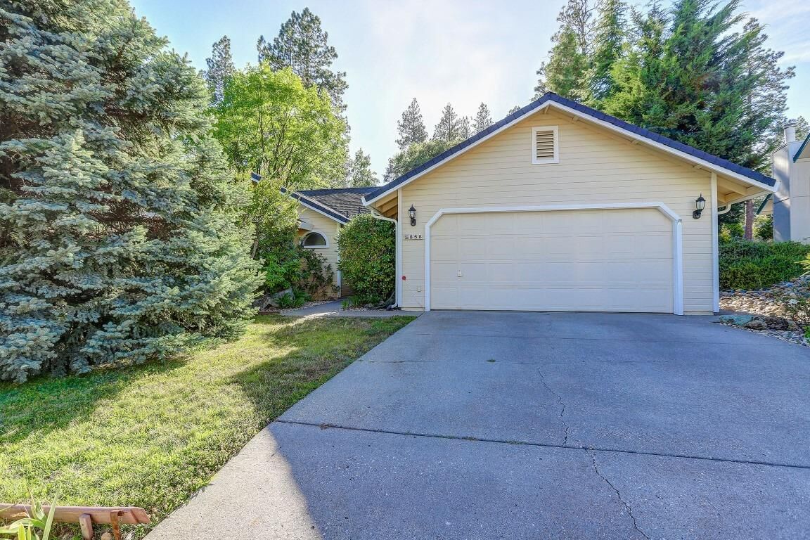 Property Photo:  858 Doris Drive  CA 95945 