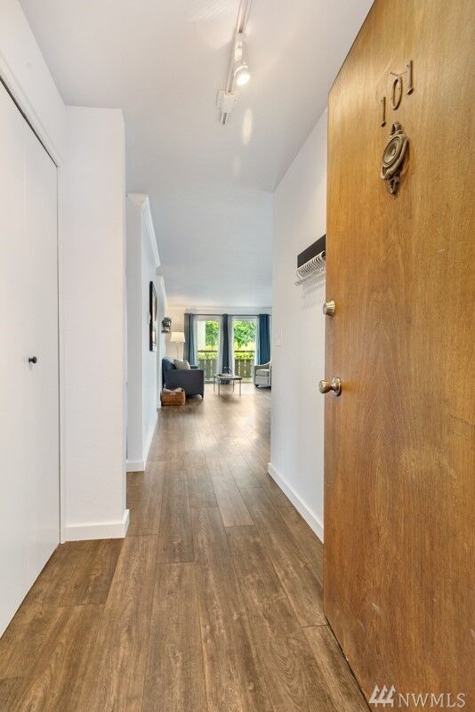 Property Photo:  700 15th Ave E 101  WA 98112 