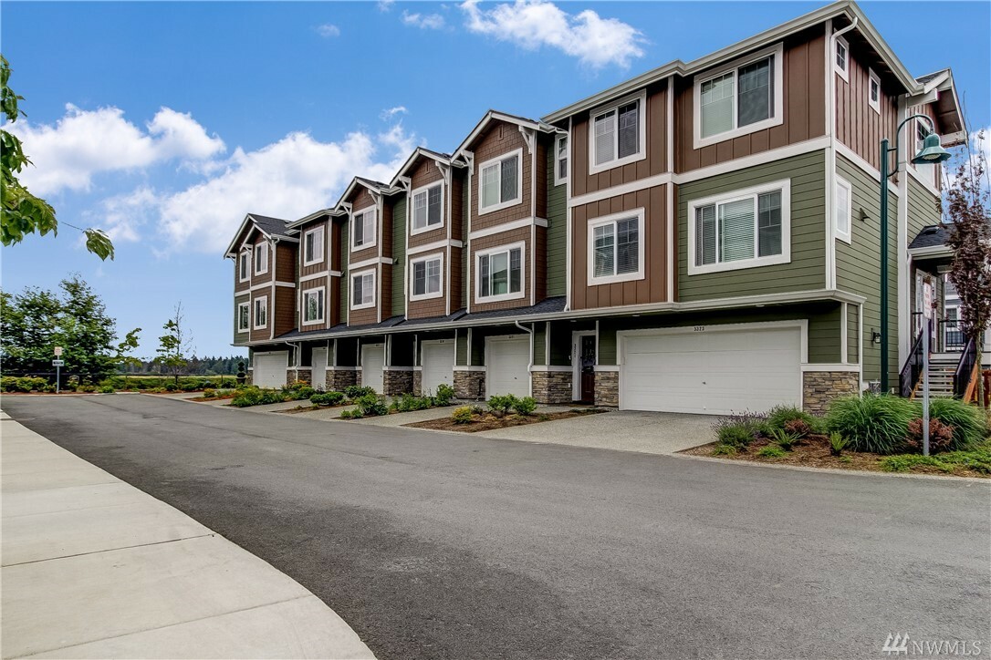 Property Photo: 3315 31st Dr WA 98201