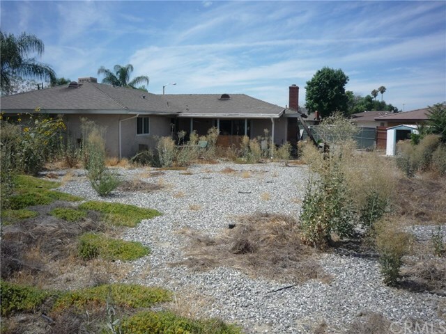 Property Photo:  852 Cardona Place  CA 92543 