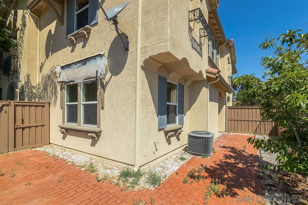 Property Photo:  425 S Meadowbrook Dr 147  CA 92114 