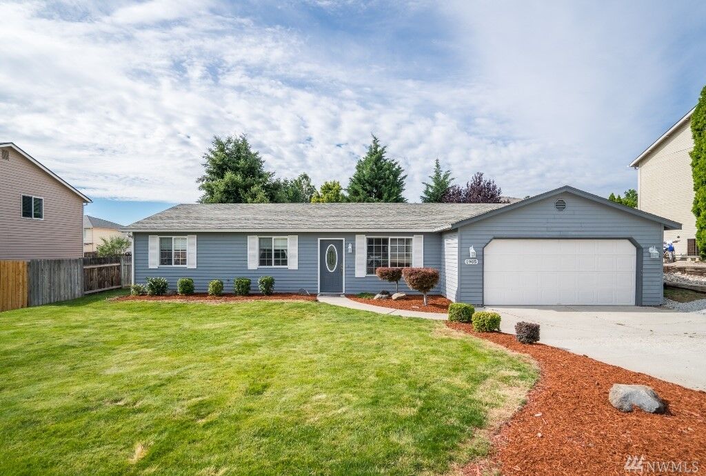 Property Photo:  1905 Pensione Place  WA 98801