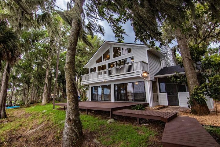 Property Photo: 12118 Cypress Lane FL 34711