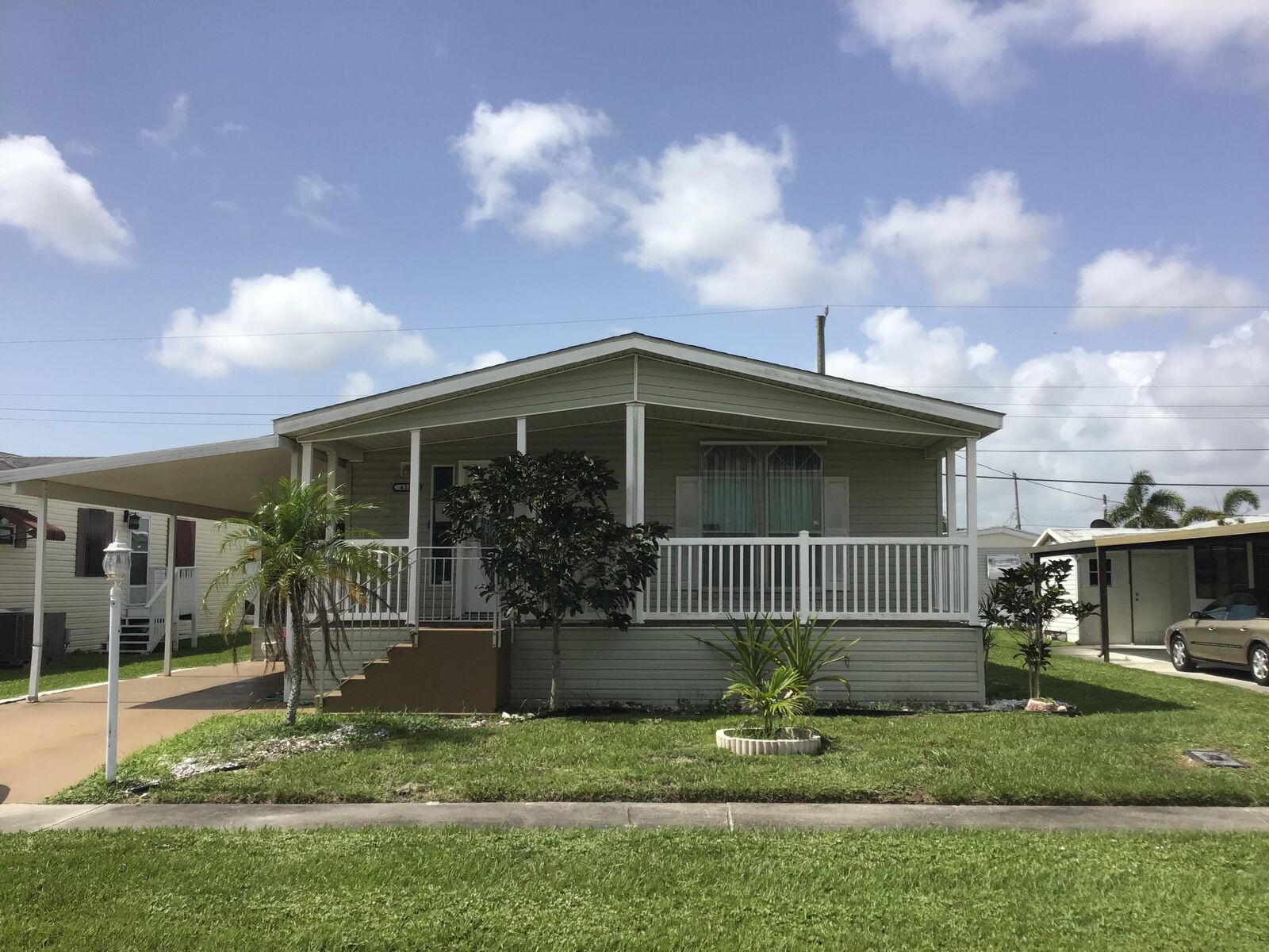 Property Photo:  4318 Meadow View Drive  FL 33436 