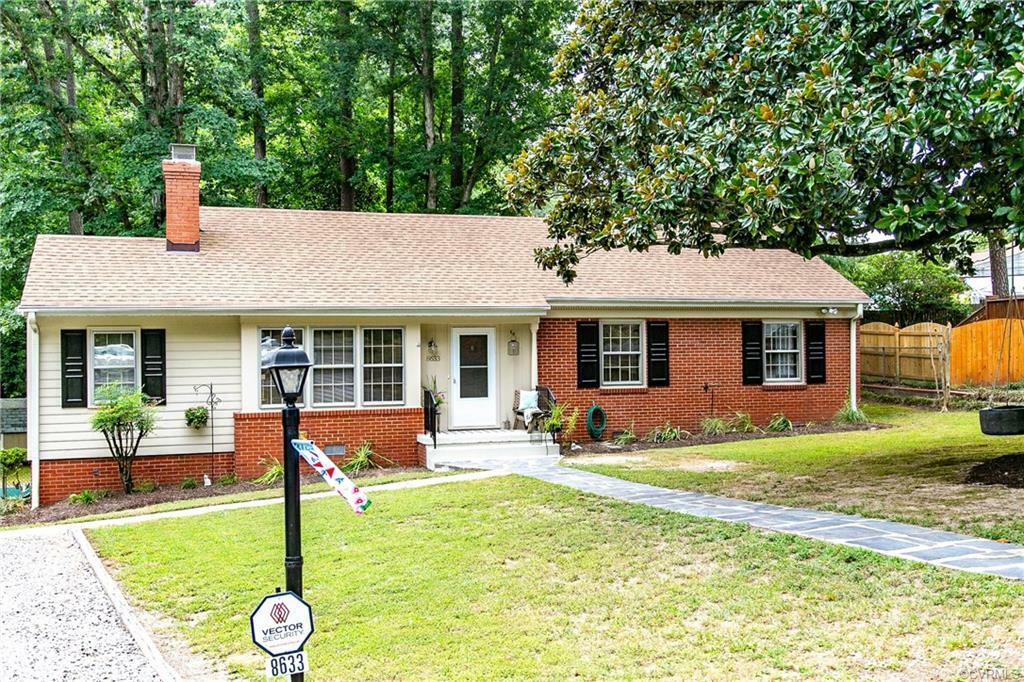 Property Photo:  8633 Oakcroft Drive  VA 23229 