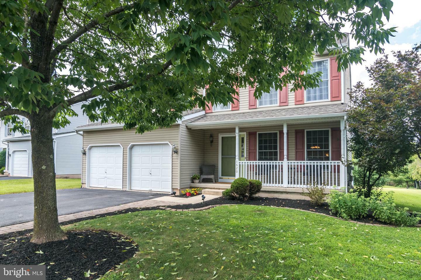 Property Photo:  1620 Lucas Court  PA 18951 