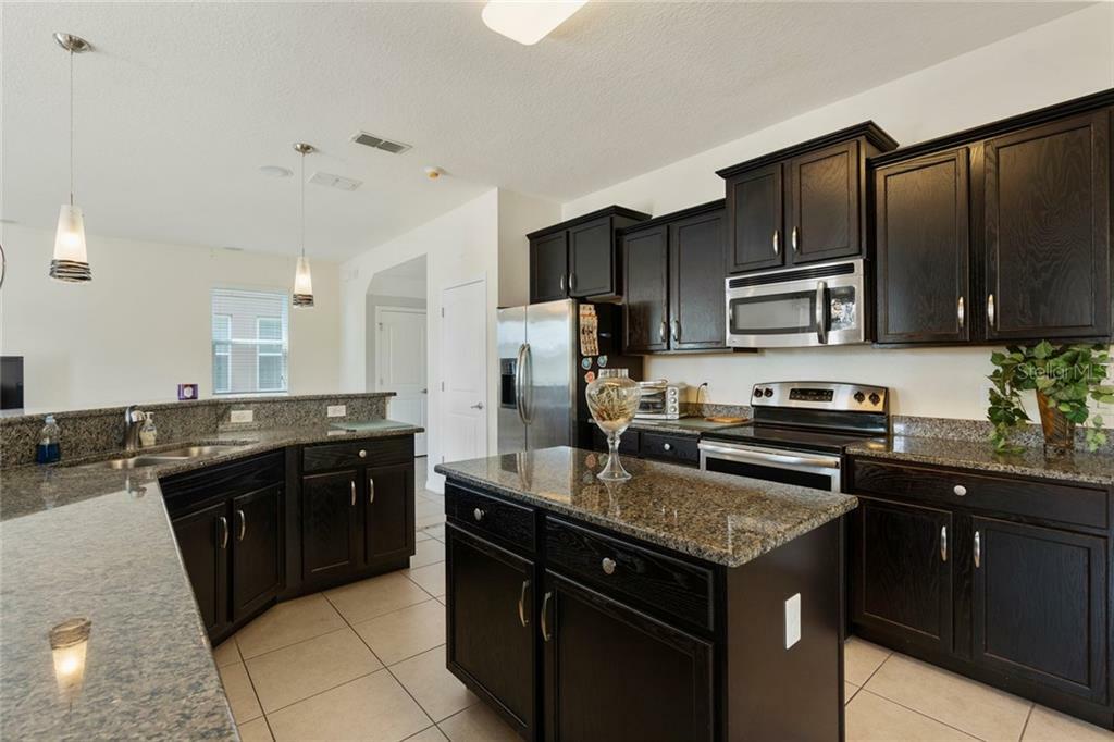 Property Photo:  14842 Del Morrow Way  FL 32824 