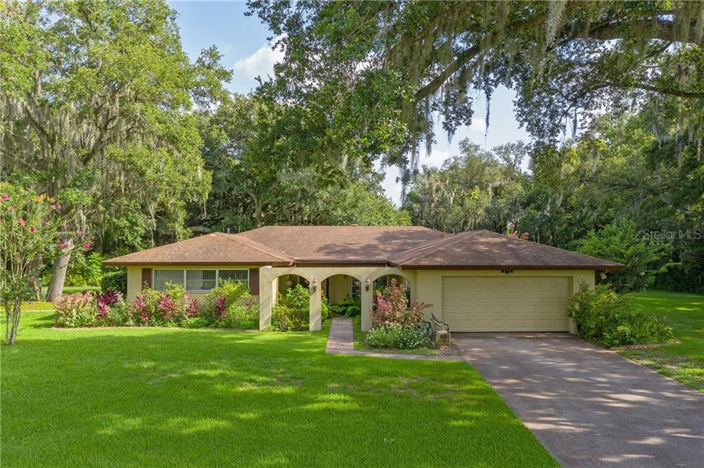 Property Photo:  70 Vaughn Road  FL 33880 