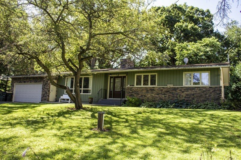 Property Photo: 127 Walnut Rd WI 53181