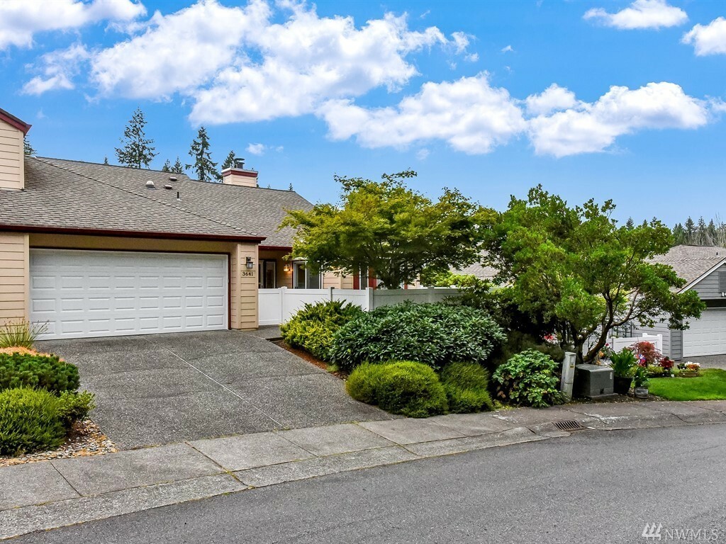 Property Photo:  3641 225th Place SE  WA 98029 