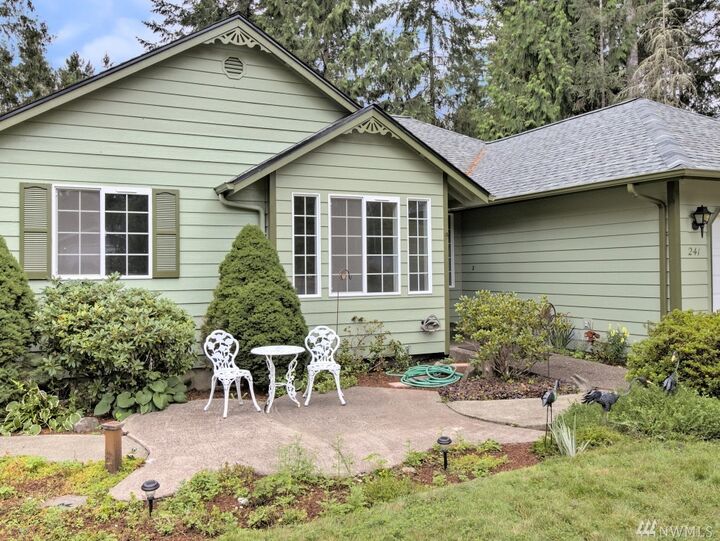 Property Photo: 241 E Ballycastle Wy WA 98584