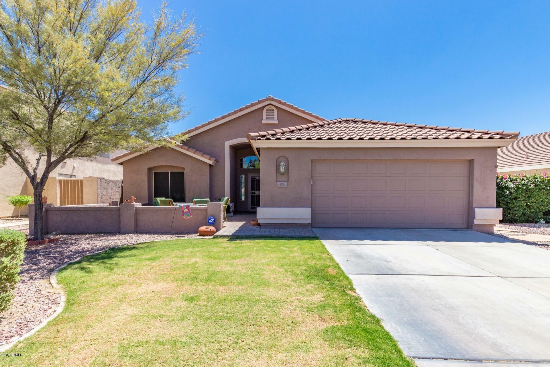 Property Photo:  371 E Mesquite Street  AZ 85296 