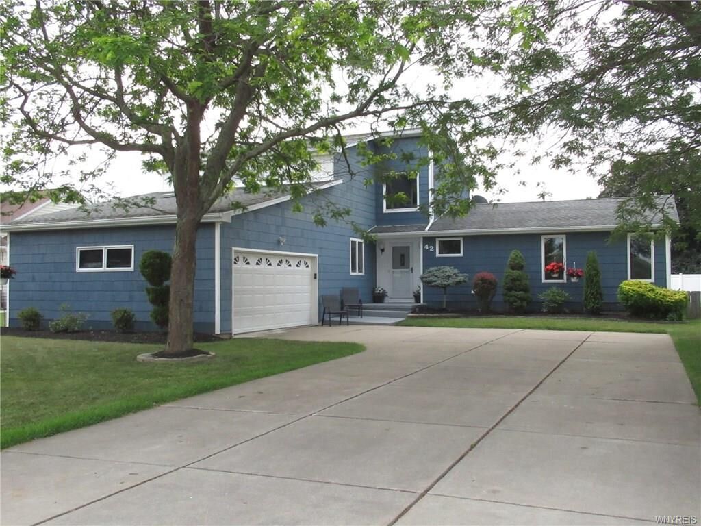 Property Photo:  42 Continental Lane  NY 14072 