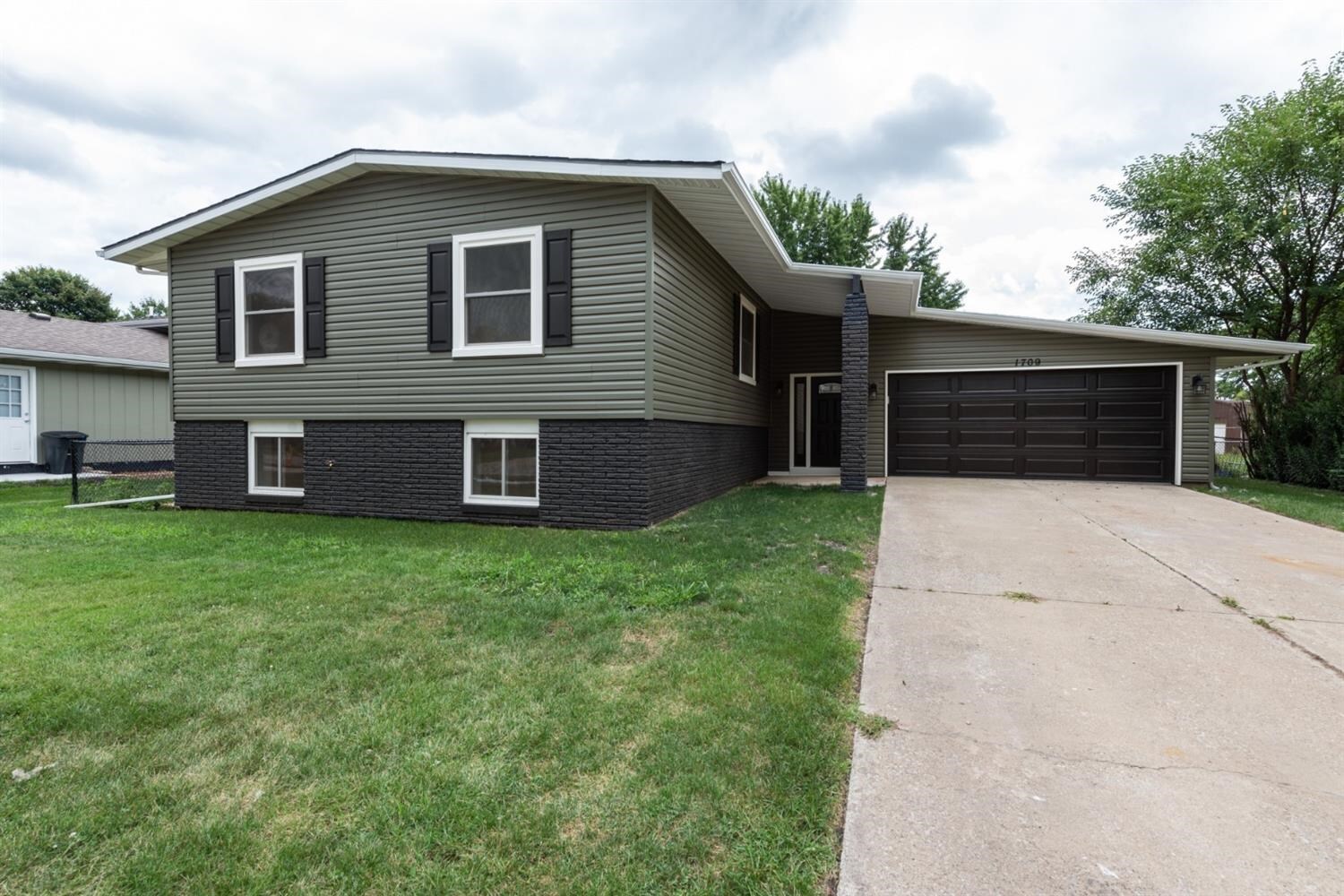 Property Photo: 1709 W 97th Avenue IN 46307