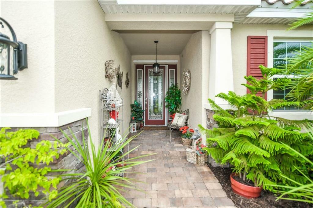 Property Photo:  2829 Oriole Drive  FL 34243 