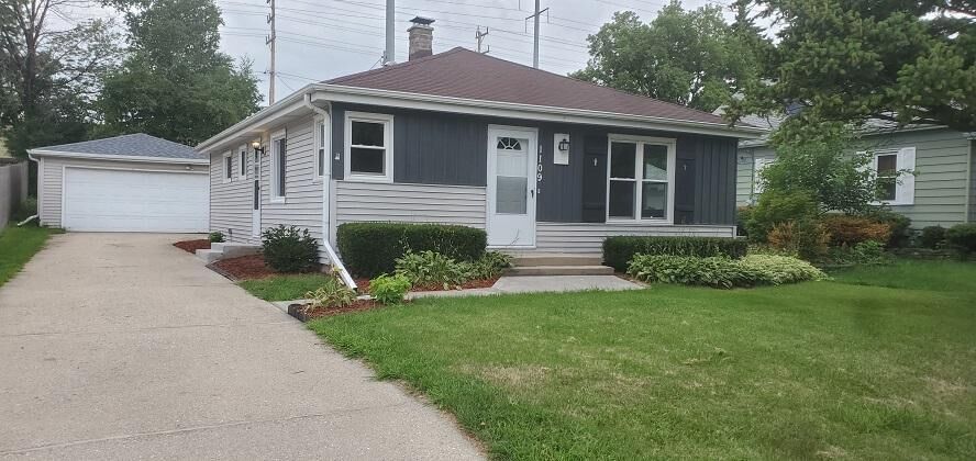 Property Photo:  1109 S 98th St  WI 53214 