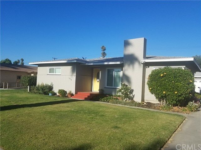 Property Photo: 6854 Palomar Way CA 92504