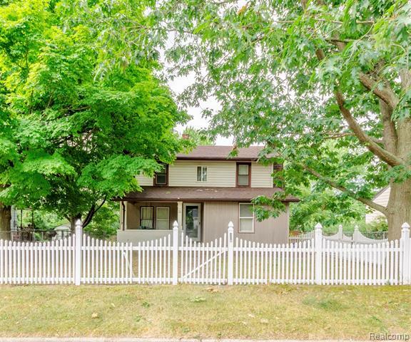 Property Photo: 1132 Maplewood Avenue MI 48198