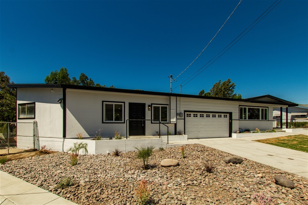 Property Photo:  1688 Blackthorne Court  CA 92020 