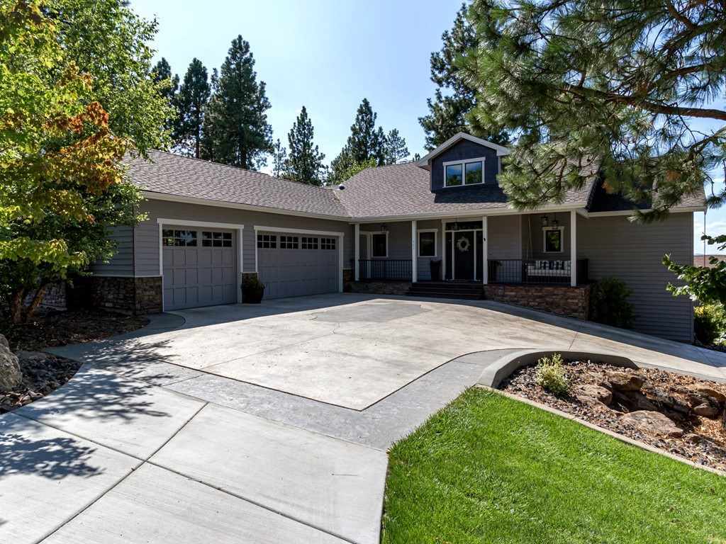 Property Photo:  551 N Legacy Ridge Dr  WA 99019 